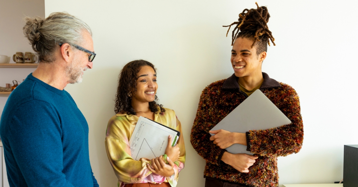 Building-Healthy-Intergenerational-Teams.jpg